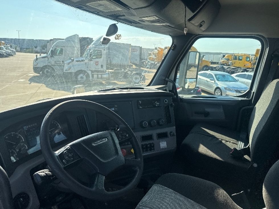 Day Cab Tractor-Heavy Duty Tractors-Freightliner-2020-T12664ST-Grand Prairie-TX-251,967\n\t\tmiles-$ 67,000 - Image 10