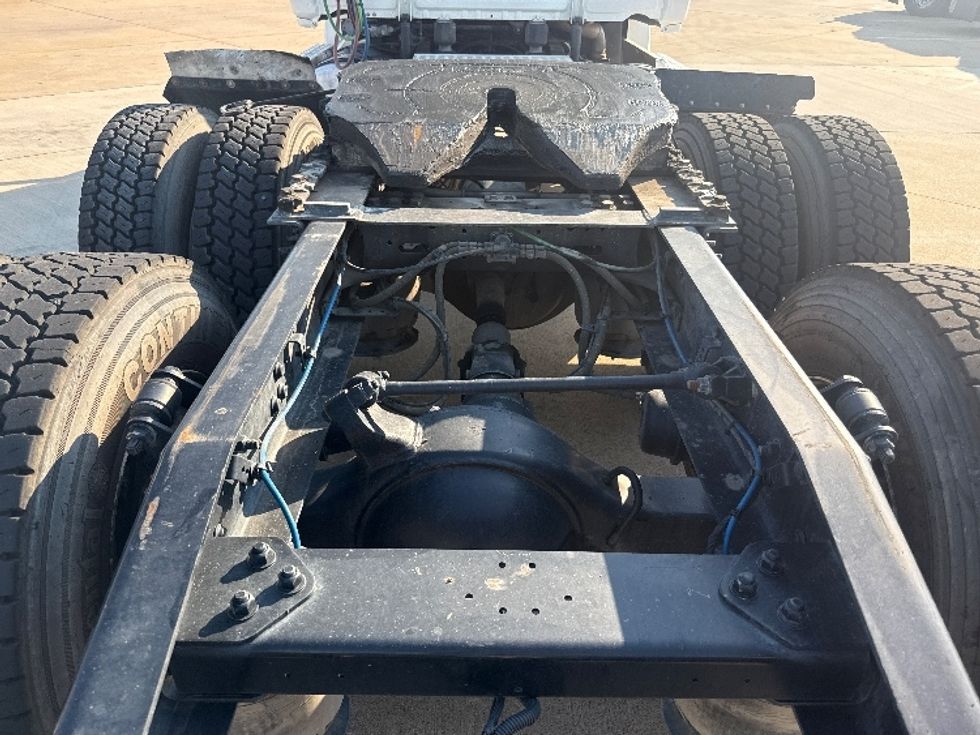 Day Cab Tractor-Heavy Duty Tractors-Freightliner-2020-T12664ST-Grand Prairie-TX-251,967\n\t\tmiles-$ 67,000 - Image 6