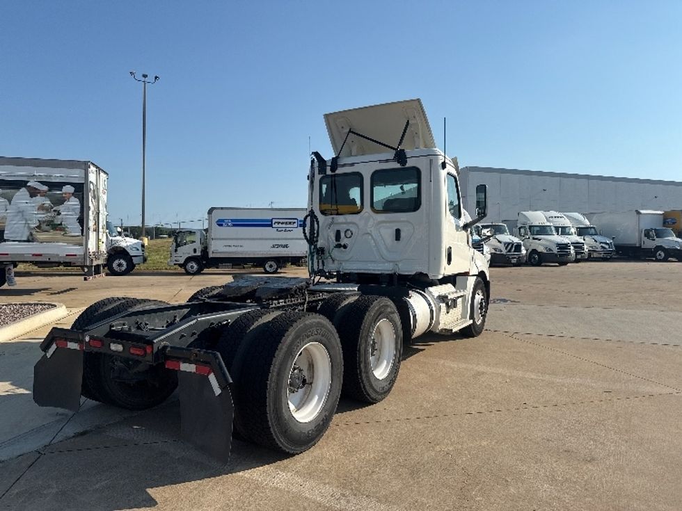 Day Cab Tractor-Heavy Duty Tractors-Freightliner-2020-T12664ST-Grand Prairie-TX-251,967\n\t\tmiles-$ 67,000 - Image 7