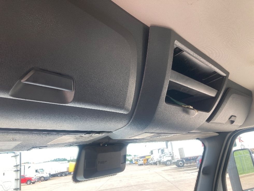 Day Cab Tractor-Heavy Duty Tractors-Freightliner-2020-T12664ST-Grand Prairie-TX-380,028\n\t\tmiles-$ 60,500 - Image 17