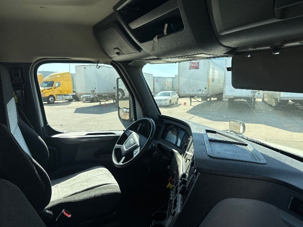 Day Cab Tractor-Heavy Duty Tractors-Freightliner-2020-T12664ST-Grand Prairie-TX-607,197\n\t\tmiles-$ 38,500 - Image 14