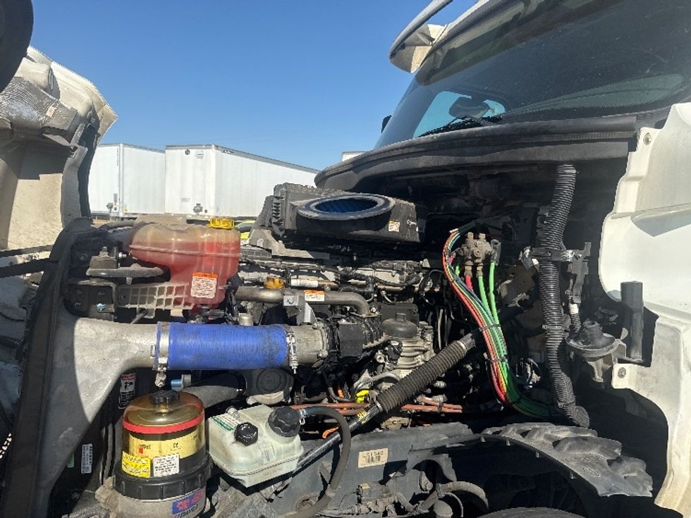 Day Cab Tractor-Heavy Duty Tractors-Freightliner-2020-T12664ST-Grand Prairie-TX-607,197\n\t\tmiles-$ 38,500 - Image 16