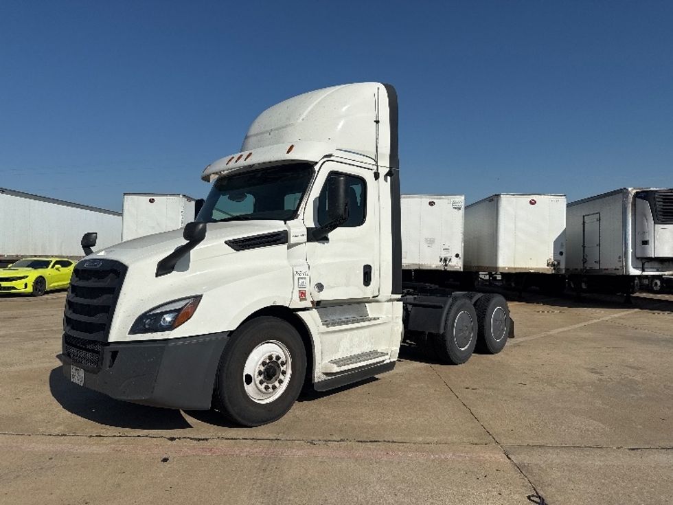 Day Cab Tractor-Heavy Duty Tractors-Freightliner-2020-T12664ST-Grand Prairie-TX-607,197\n\t\tmiles-$ 38,500 - Image 3
