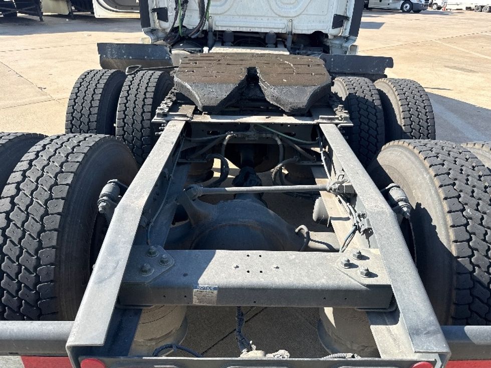 Day Cab Tractor-Heavy Duty Tractors-Freightliner-2020-T12664ST-Grand Prairie-TX-607,197\n\t\tmiles-$ 38,500 - Image 6