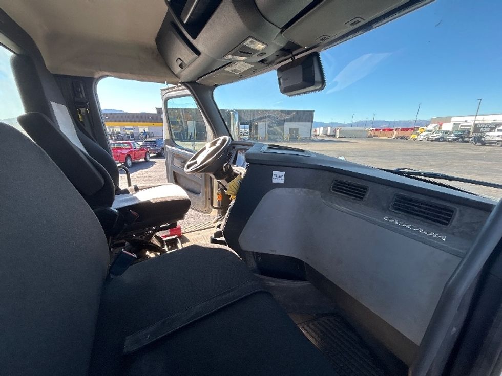 Day Cab Tractor-Heavy Duty Tractors-Freightliner-2020-T12664ST-Greeley-CO-201,555\n\t\tmiles-$ 66,000 - Image 13