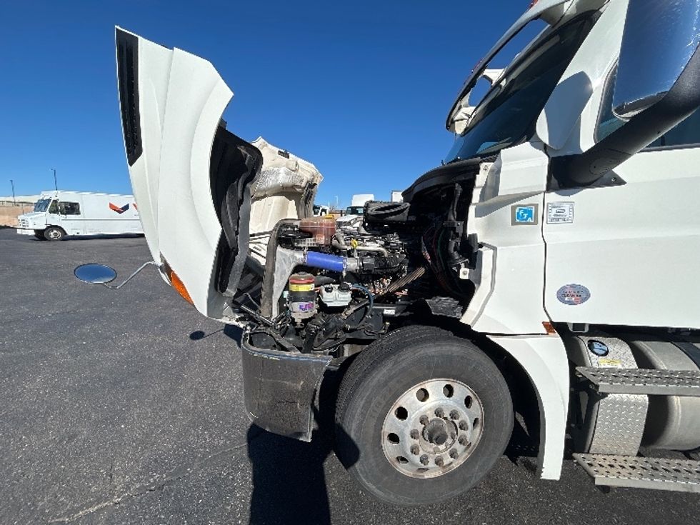 Day Cab Tractor-Heavy Duty Tractors-Freightliner-2020-T12664ST-Greeley-CO-201,555\n\t\tmiles-$ 66,000 - Image 16