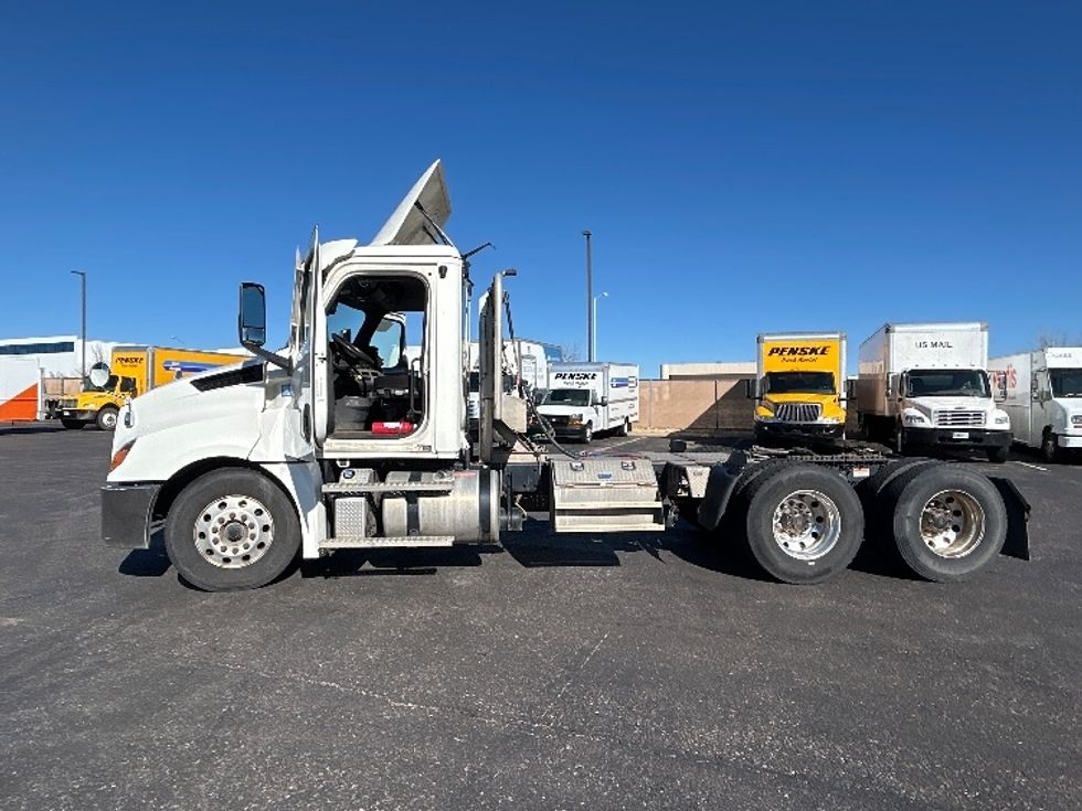 Day Cab Tractor-Heavy Duty Tractors-Freightliner-2020-T12664ST-Greeley-CO-201,555\n\t\tmiles-$ 66,000 - Image 4