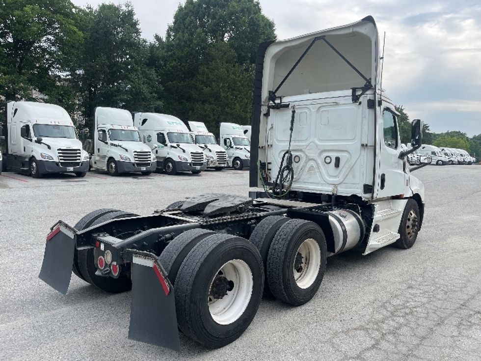 Day Cab Tractor-Heavy Duty Tractors-Freightliner-2020-T12664ST-Greensboro-NC-308,568\n\t\tmiles-$ 52,750 - Image 7