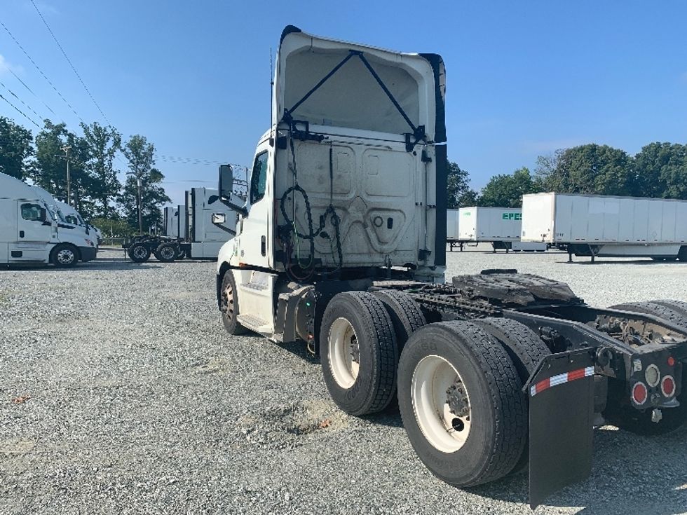 Day Cab Tractor-Heavy Duty Tractors-Freightliner-2020-T12664ST-Greensboro-NC-340,285\n\t\tmiles-$ 48,250 - Image 5