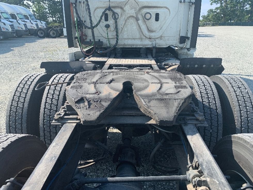 Day Cab Tractor-Heavy Duty Tractors-Freightliner-2020-T12664ST-Greensboro-NC-340,285\n\t\tmiles-$ 48,250 - Image 6