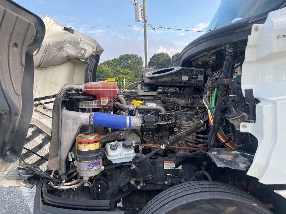 Day Cab Tractor-Heavy Duty Tractors-Freightliner-2020-T12664ST-Greensboro-NC-377,124\n\t\tmiles-$ 49,500 - Image 16