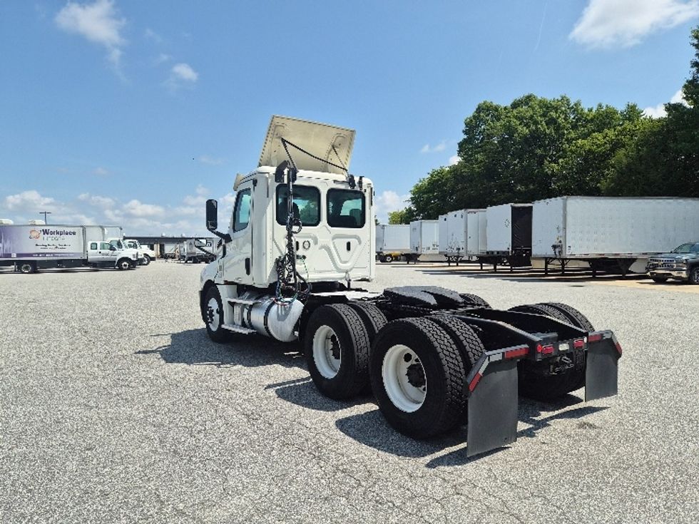 Day Cab Tractor-Heavy Duty Tractors-Freightliner-2020-T12664ST-Greensboro-NC-408,291\n\t\tmiles-$ 50,750 - Image 5