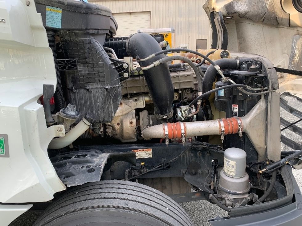 Day Cab Tractor-Heavy Duty Tractors-Freightliner-2020-T12664ST-Greensboro-NC-432,960\n\t\tmiles-$ 70,250 - Image 15