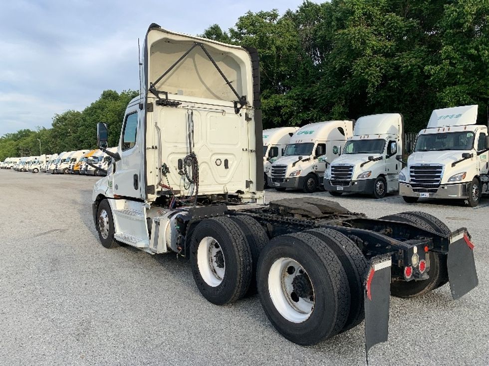Day Cab Tractor-Heavy Duty Tractors-Freightliner-2020-T12664ST-Greensboro-NC-432,960\n\t\tmiles-$ 70,250 - Image 5