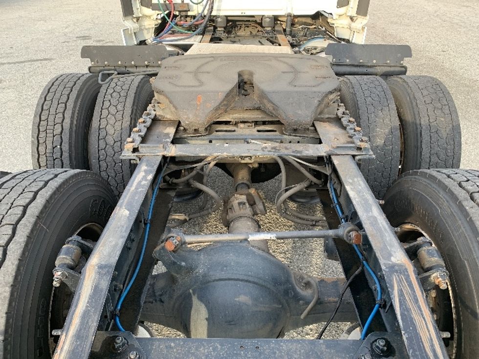 Day Cab Tractor-Heavy Duty Tractors-Freightliner-2020-T12664ST-Greensboro-NC-432,960\n\t\tmiles-$ 70,250 - Image 6