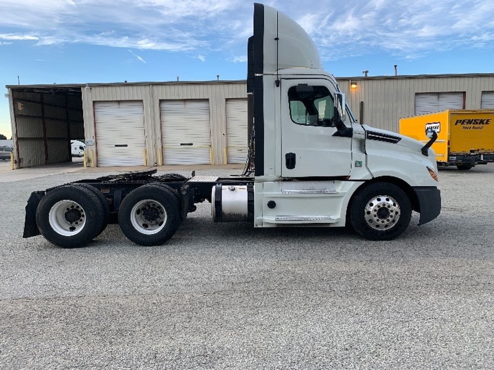 Day Cab Tractor-Heavy Duty Tractors-Freightliner-2020-T12664ST-Greensboro-NC-432,960\n\t\tmiles-$ 70,250 - Image 8