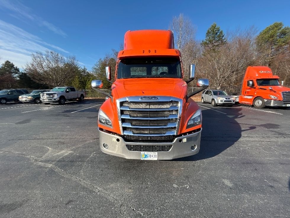 Day Cab Tractor-Heavy Duty Tractors-Freightliner-2020-T12664ST-Greensboro-NC-437,774\n\t\tmiles-$ 46,250 - Image 2