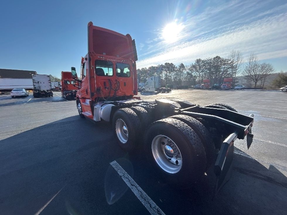 Day Cab Tractor-Heavy Duty Tractors-Freightliner-2020-T12664ST-Greensboro-NC-437,774\n\t\tmiles-$ 46,250 - Image 5