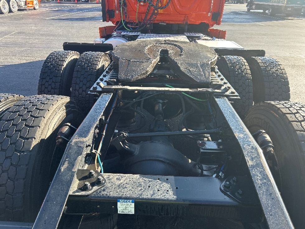 Day Cab Tractor-Heavy Duty Tractors-Freightliner-2020-T12664ST-Greensboro-NC-437,774\n\t\tmiles-$ 46,250 - Image 6