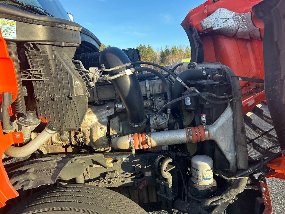 Day Cab Tractor-Heavy Duty Tractors-Freightliner-2020-T12664ST-Greensboro-NC-483,534\n\t\tmiles-$ 46,250 - Image 15