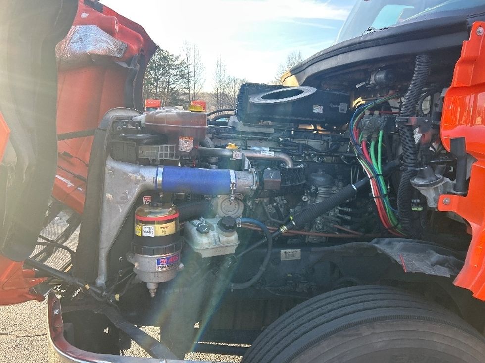 Day Cab Tractor-Heavy Duty Tractors-Freightliner-2020-T12664ST-Greensboro-NC-483,534\n\t\tmiles-$ 46,250 - Image 16