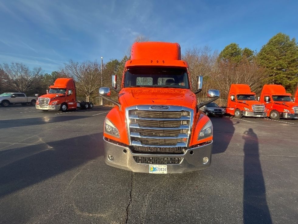 Day Cab Tractor-Heavy Duty Tractors-Freightliner-2020-T12664ST-Greensboro-NC-483,534\n\t\tmiles-$ 46,250 - Image 2