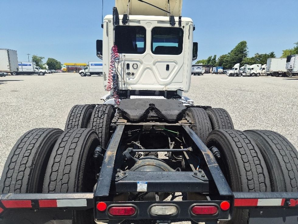 Day Cab Tractor-Heavy Duty Tractors-Freightliner-2020-T12664ST-Greensboro-NC-485,519\n\t\tmiles-$ 43,000 - Image 6