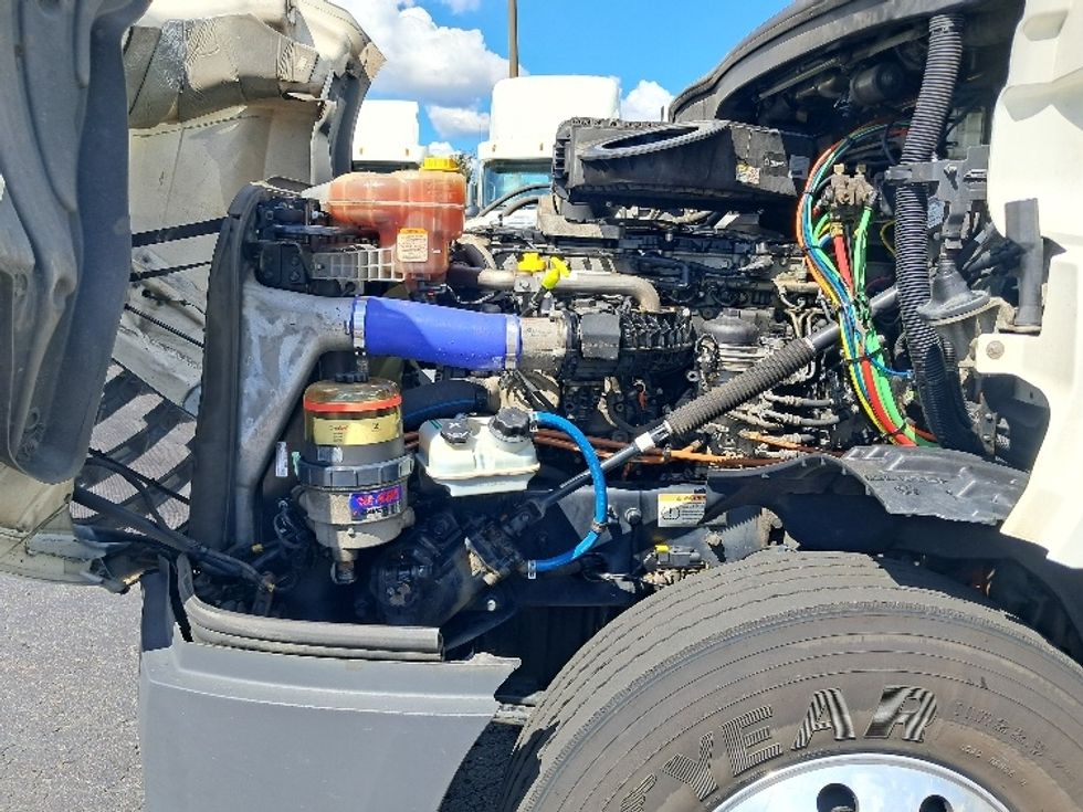 Day Cab Tractor-Heavy Duty Tractors-Freightliner-2020-T12664ST-Greensboro-NC-536,330\n\t\tmiles-$ 42,250 - Image 16