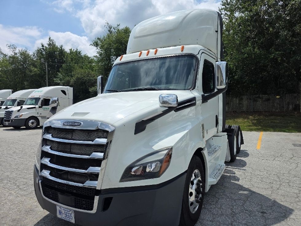 Day Cab Tractor-Heavy Duty Tractors-Freightliner-2020-T12664ST-Greensboro-NC-536,938\n\t\tmiles-$ 38,749 - Image 1