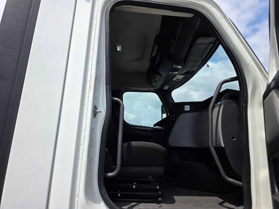 Day Cab Tractor-Heavy Duty Tractors-Freightliner-2020-T12664ST-Greensboro-NC-536,938\n\t\tmiles-$ 38,749 - Image 12