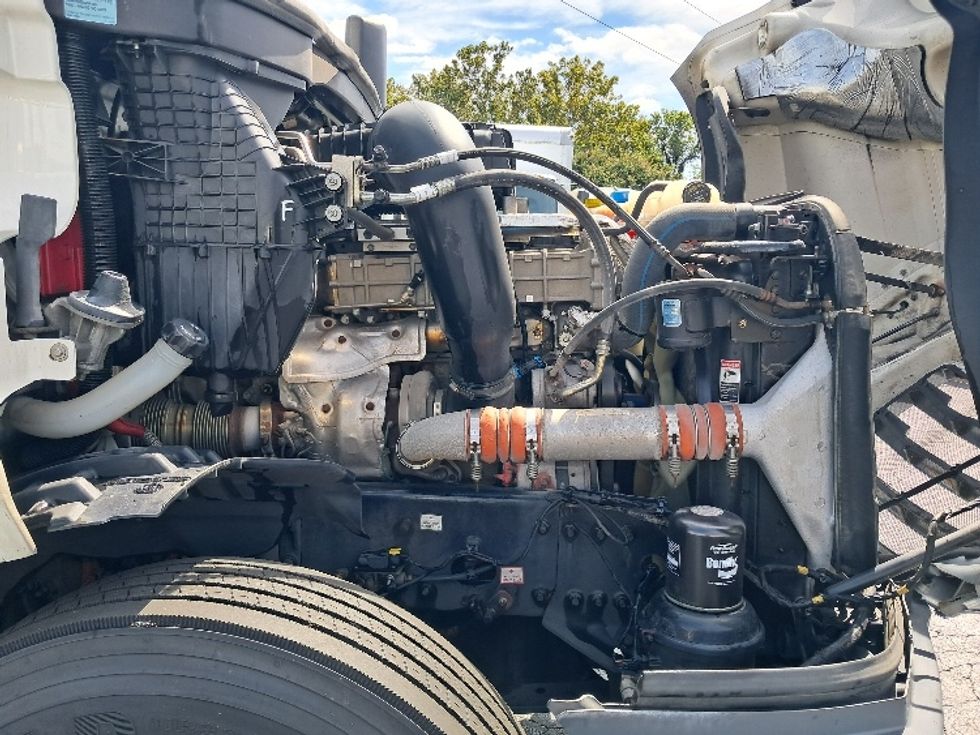 Day Cab Tractor-Heavy Duty Tractors-Freightliner-2020-T12664ST-Greensboro-NC-559,517\n\t\tmiles-$ 40,000 - Image 15