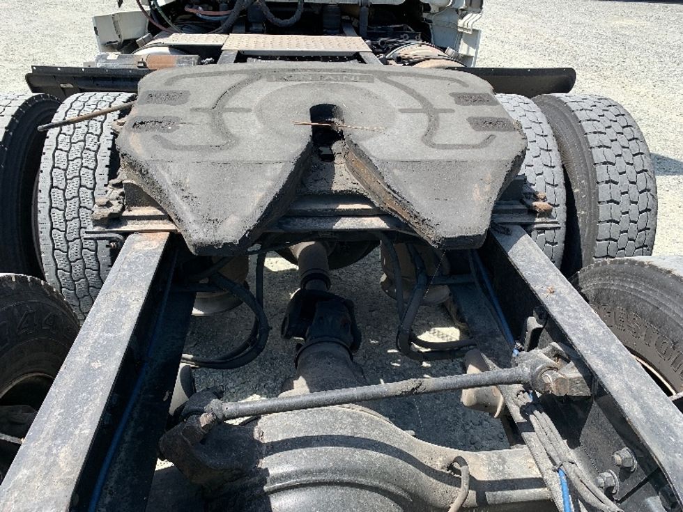 Day Cab Tractor-Heavy Duty Tractors-Freightliner-2020-T12664ST-Greensboro-NC-573,841\n\t\tmiles-$ 32,000 - Image 6