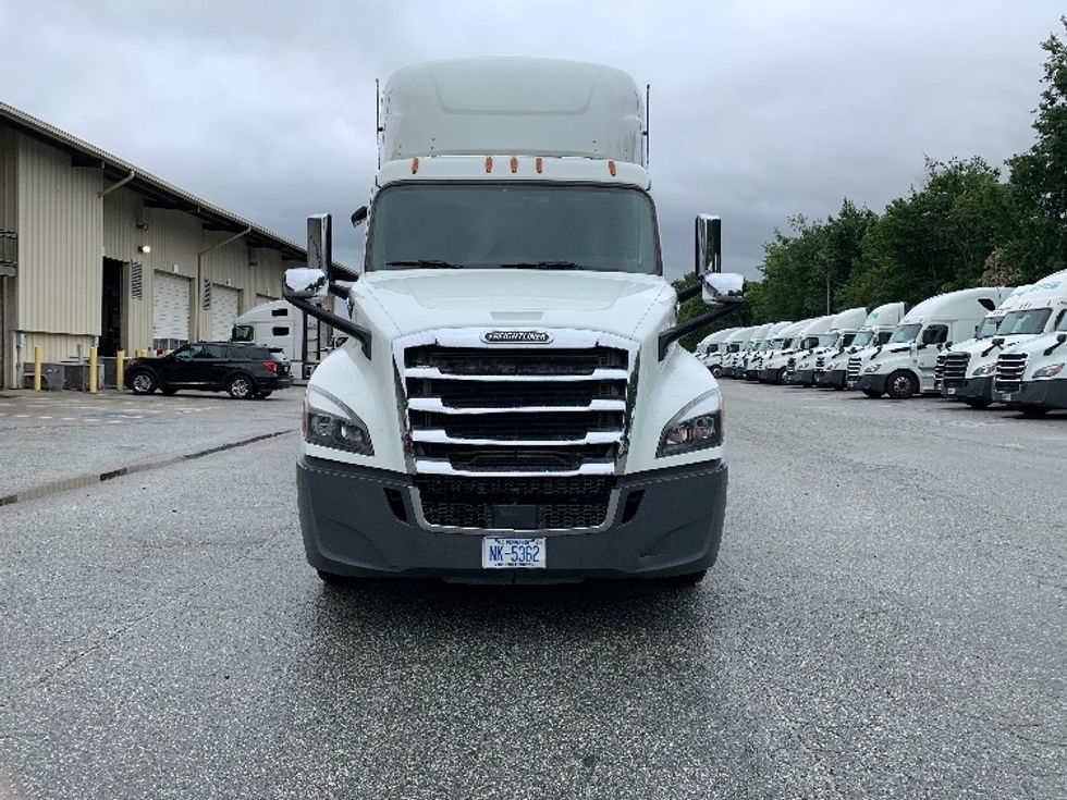 Day Cab Tractor-Heavy Duty Tractors-Freightliner-2020-T12664ST-Greensboro-NC-575,054\n\t\tmiles-$ 34,250 - Image 2