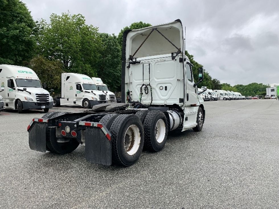 Day Cab Tractor-Heavy Duty Tractors-Freightliner-2020-T12664ST-Greensboro-NC-575,054\n\t\tmiles-$ 34,250 - Image 7