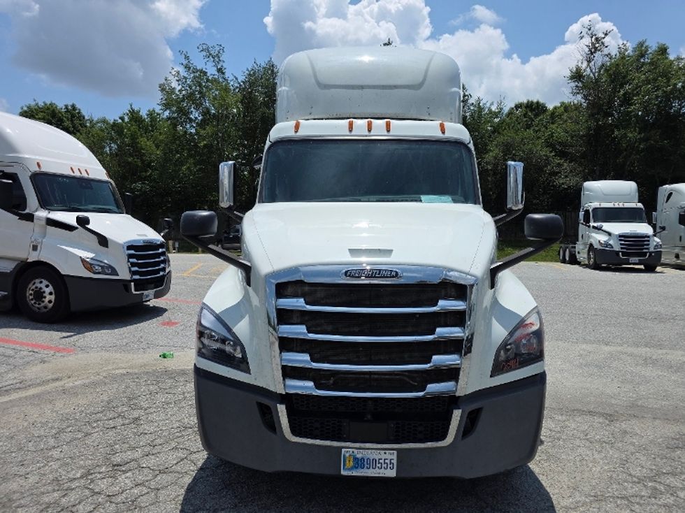 Day Cab Tractor-Heavy Duty Tractors-Freightliner-2020-T12664ST-Greensboro-NC-583,685\n\t\tmiles-$ 33,999 - Image 2
