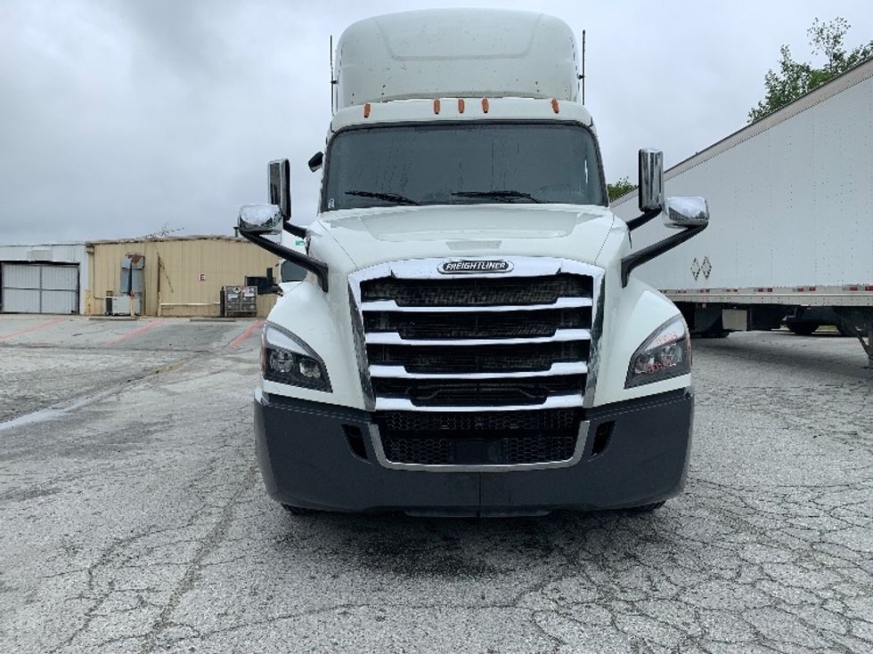 Day Cab Tractor-Heavy Duty Tractors-Freightliner-2020-T12664ST-Greensboro-NC-695,867\n\t\tmiles-$ 27,750 - Image 2