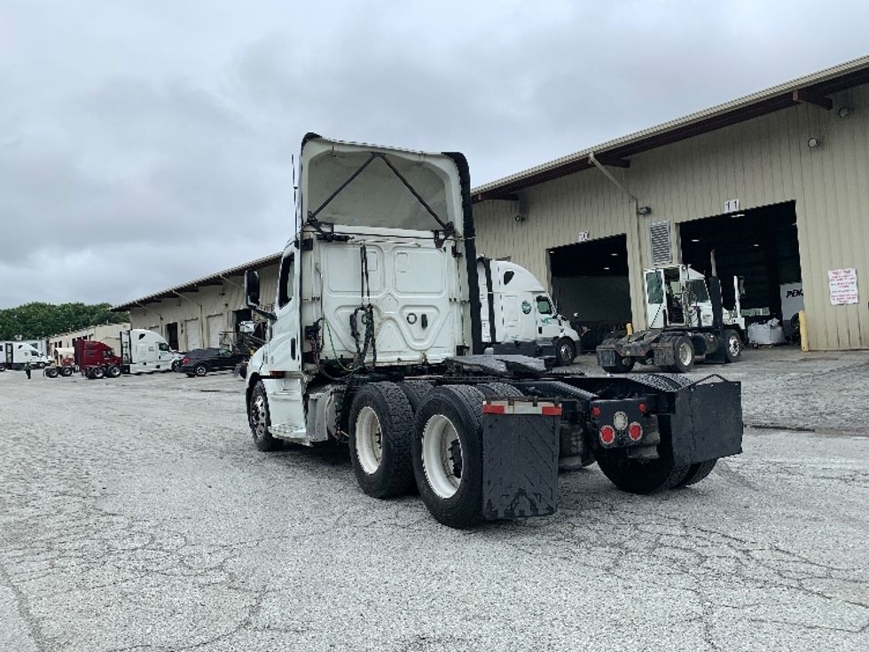 Day Cab Tractor-Heavy Duty Tractors-Freightliner-2020-T12664ST-Greensboro-NC-695,867\n\t\tmiles-$ 27,750 - Image 5