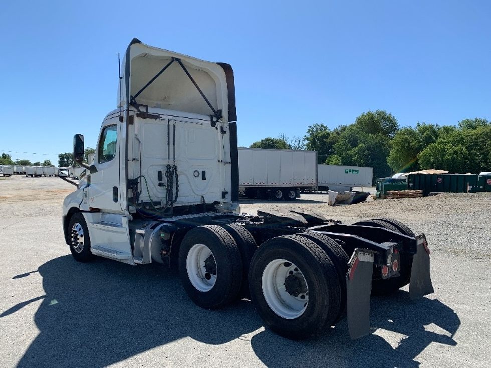 Day Cab Tractor-Heavy Duty Tractors-Freightliner-2020-T12664ST-Greensboro-NC-748,644\n\t\tmiles-$ 28,250 - Image 5