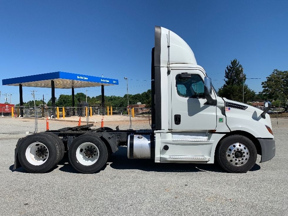 Day Cab Tractor-Heavy Duty Tractors-Freightliner-2020-T12664ST-Greensboro-NC-748,644\n\t\tmiles-$ 28,250 - Image 8