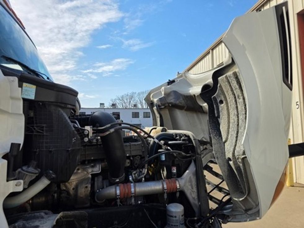 Day Cab Tractor-Heavy Duty Tractors-Freightliner-2020-T12664ST-Greensboro-NC-776,290\n\t\tmiles-$ 27,250 - Image 14