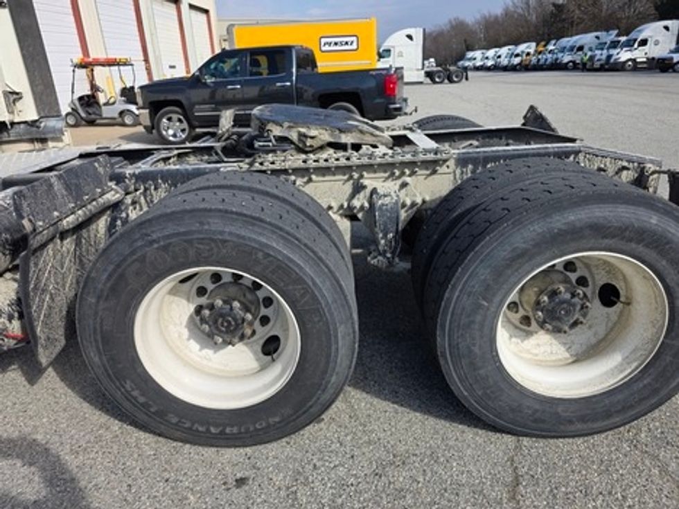 Day Cab Tractor-Heavy Duty Tractors-Freightliner-2020-T12664ST-Greensboro-NC-776,290\n\t\tmiles-$ 27,250 - Image 16
