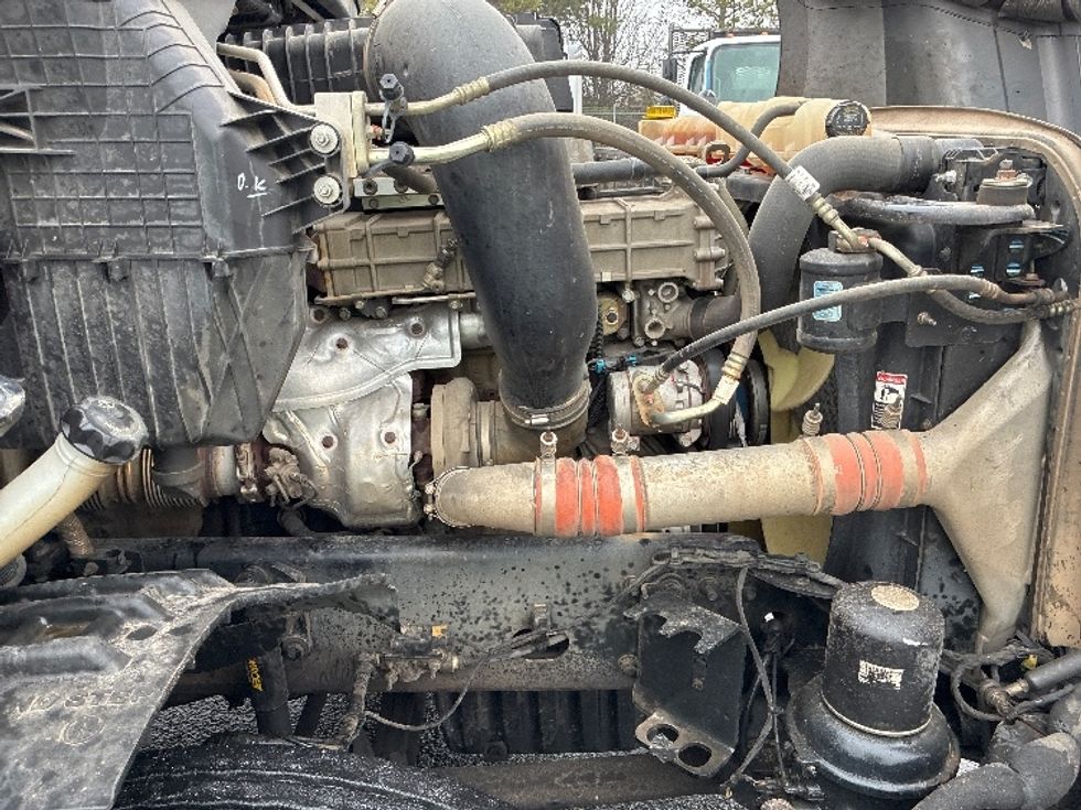 Day Cab Tractor-Heavy Duty Tractors-Freightliner-2020-T12664ST-Greenville-SC-240,809\n\t\tmiles-$ 59,750 - Image 15