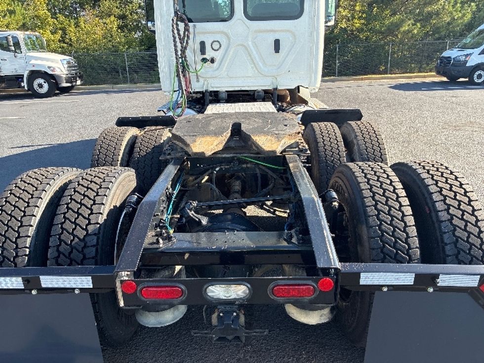 Day Cab Tractor-Heavy Duty Tractors-Freightliner-2020-T12664ST-Greenville-SC-568,900\n\t\tmiles-$ 36,750 - Image 6