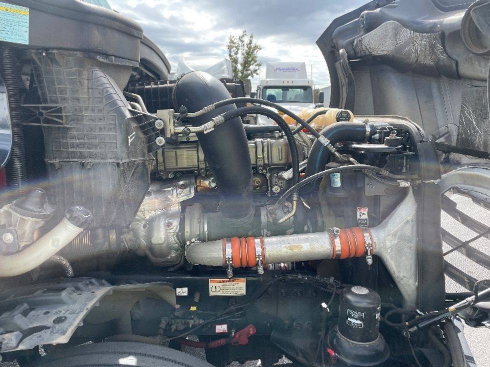 Day Cab Tractor-Heavy Duty Tractors-Freightliner-2020-T12664ST-Greenville-SC-575,982\n\t\tmiles-$ 37,750 - Image 15