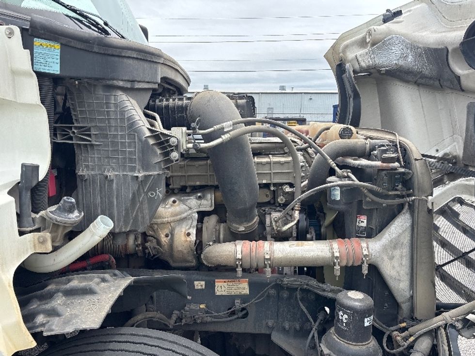 Day Cab Tractor-Heavy Duty Tractors-Freightliner-2020-T12664ST-Greer-SC-365,420\n\t\tmiles-$ 50,250 - Image 15