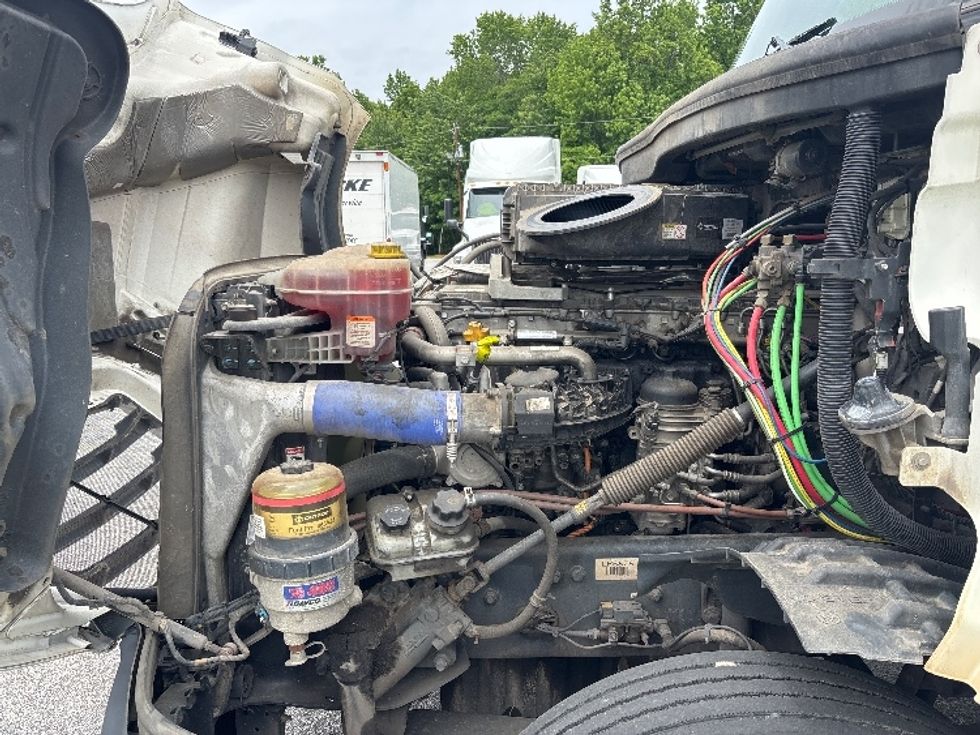 Day Cab Tractor-Heavy Duty Tractors-Freightliner-2020-T12664ST-Greer-SC-365,420\n\t\tmiles-$ 50,250 - Image 16