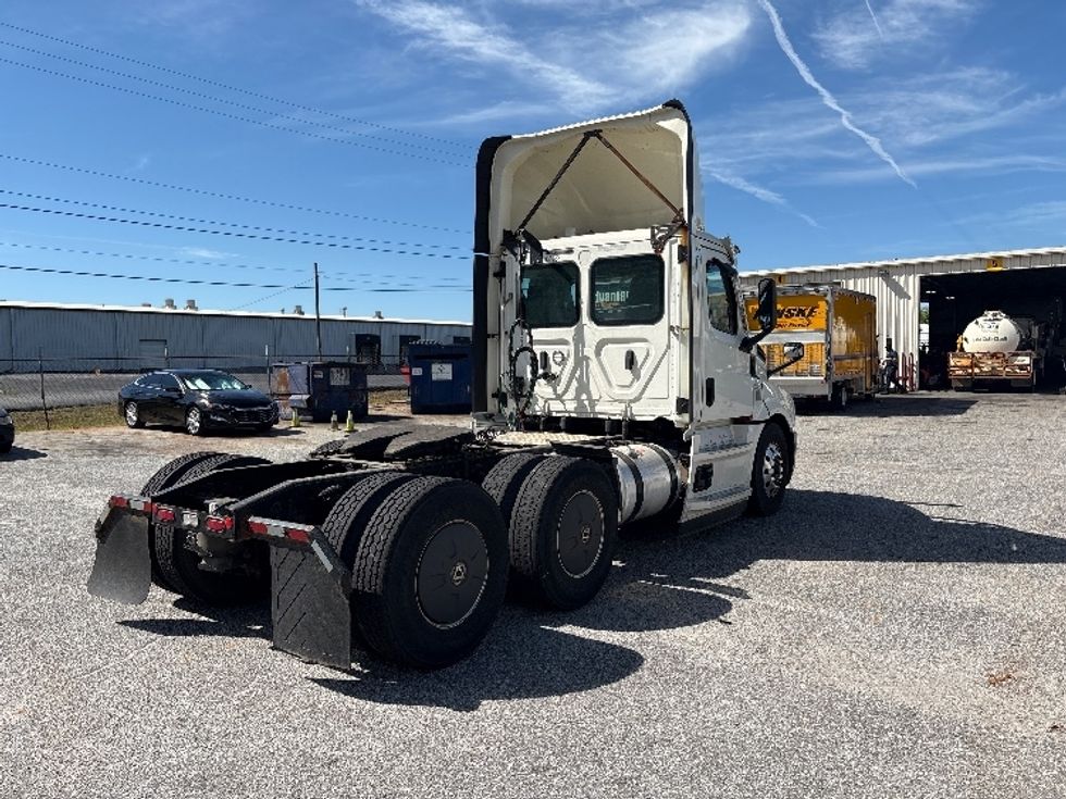 Day Cab Tractor-Heavy Duty Tractors-Freightliner-2020-T12664ST-Greer-SC-525,568\n\t\tmiles-$ 44,250 - Image 6