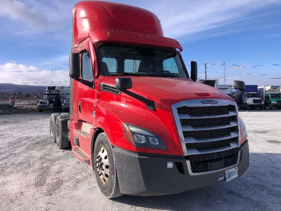 Day Cab Tractor-Heavy Duty Tractors-Freightliner-2020-T12664ST-Guilderland Center-NY-408,499
miles-$ 65,500