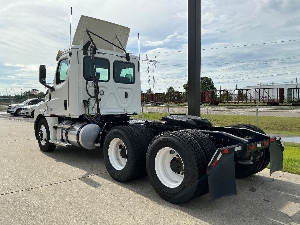 Day Cab Tractor-Heavy Duty Tractors-Freightliner-2020-T12664ST-Gulfport-MS-383,861\n\t\tmiles-$ 50,500 - Image 5