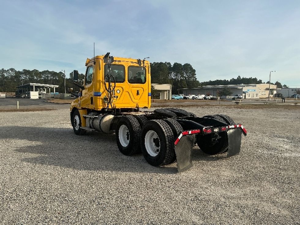 Day Cab Tractor-Heavy Duty Tractors-Freightliner-2020-T12664ST-Gulfport-MS-700,387\n\t\tmiles-$ 31,750 - Image 5
